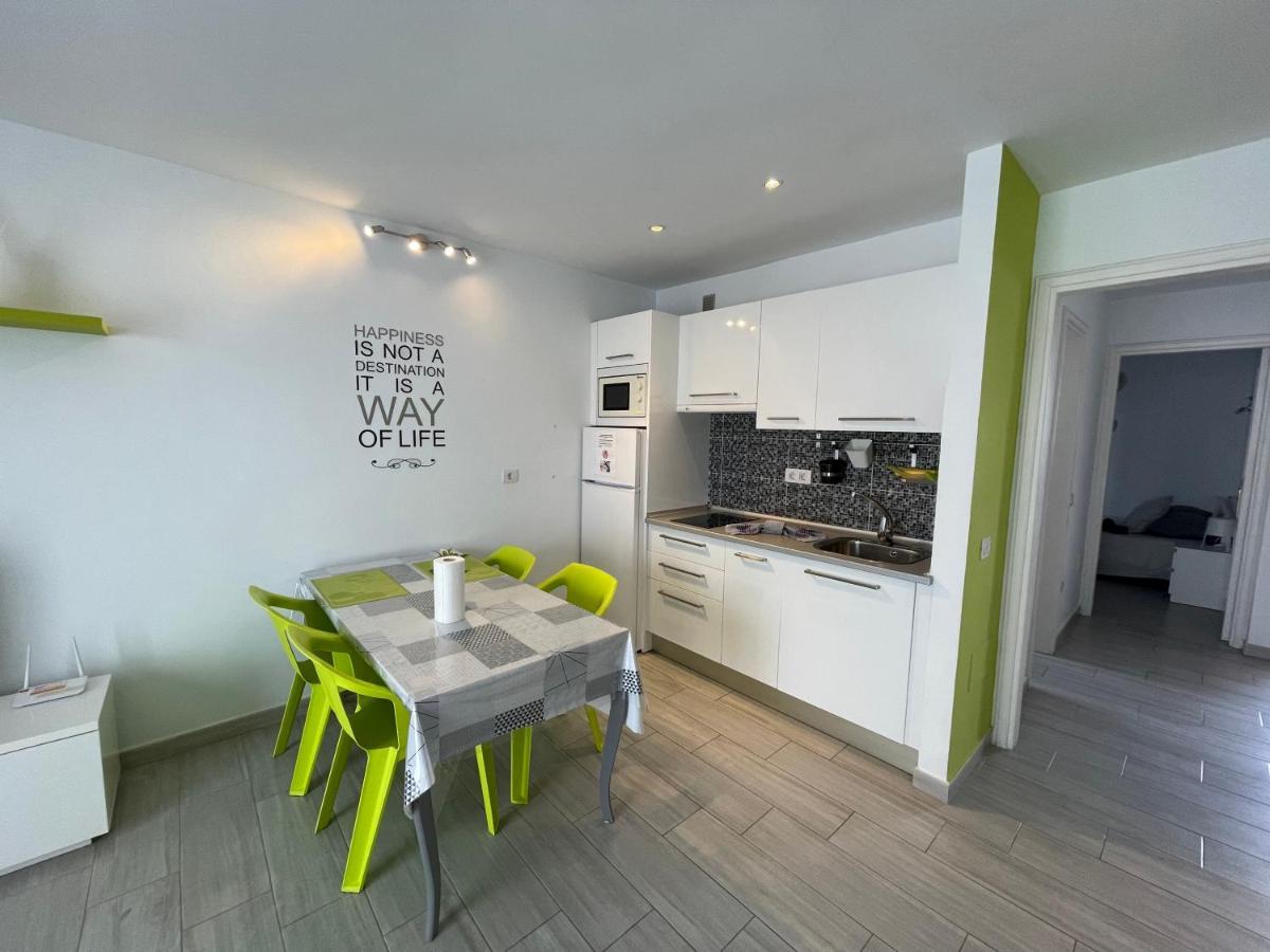 Pistachio Apartment 323 - Lanzarote Apartment Коста-Тегисе Экстерьер фото