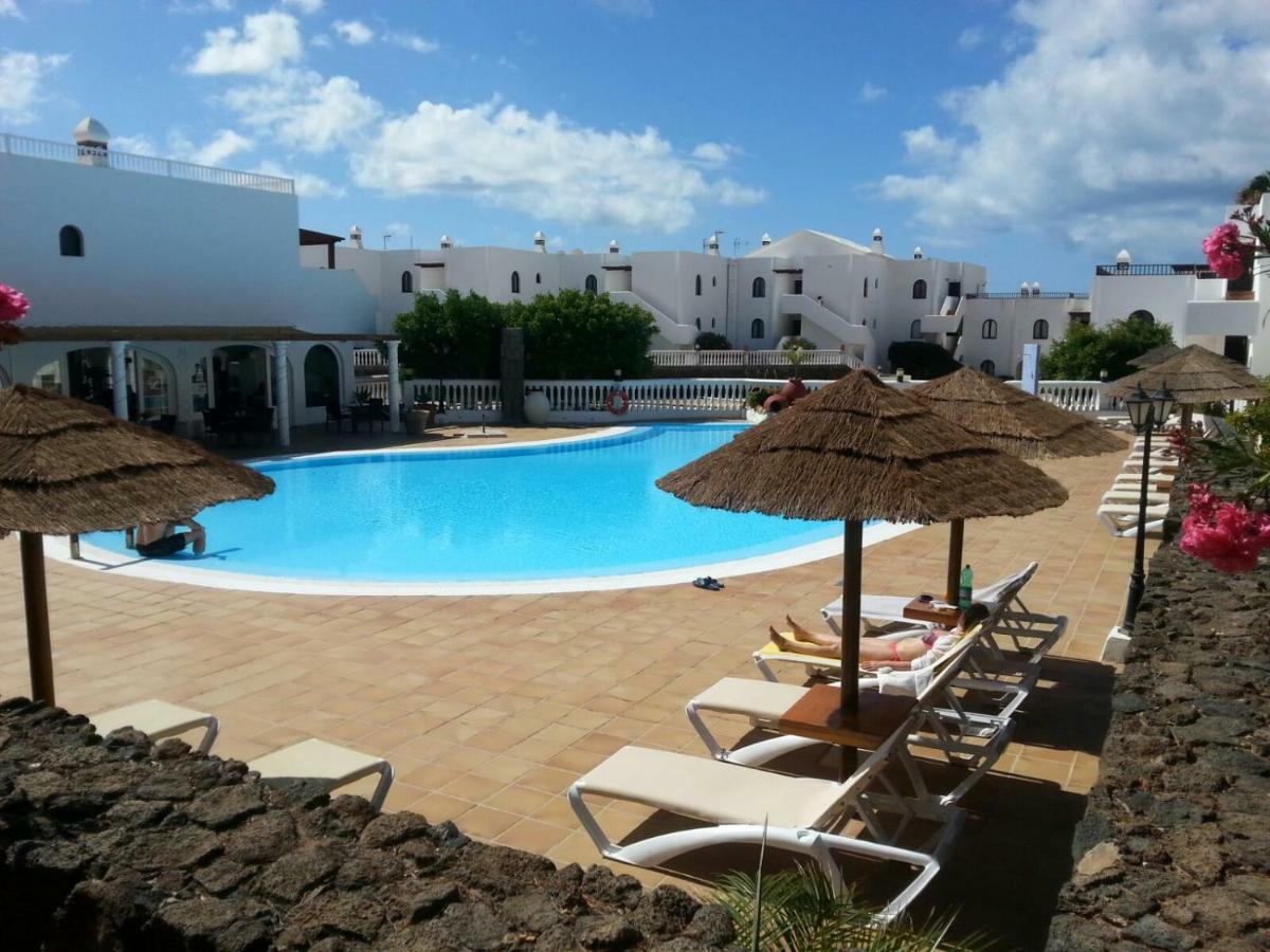 Pistachio Apartment 323 - Lanzarote Apartment Коста-Тегисе Экстерьер фото